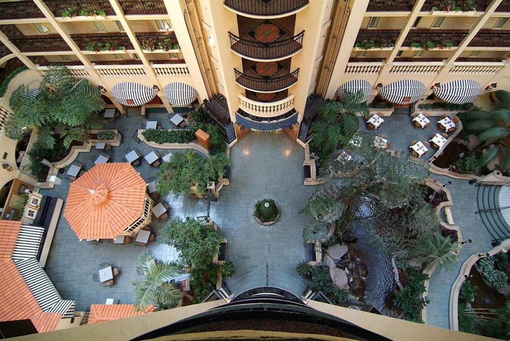 Embassy Suites Батон-Руж Інтер'єр фото